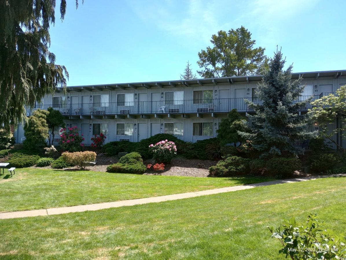 Cocusa Motel Burlington Buitenkant foto